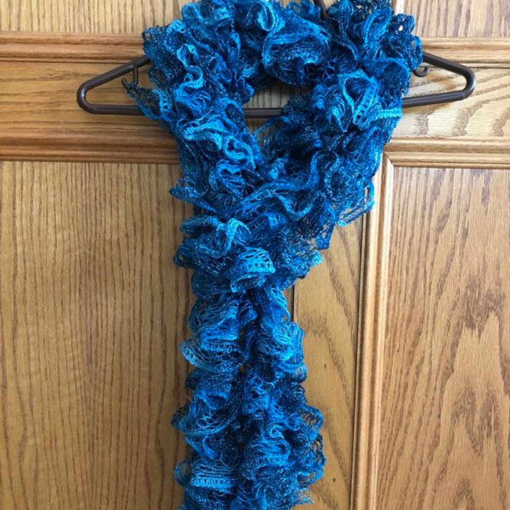 Handknit Ruffle Scarf